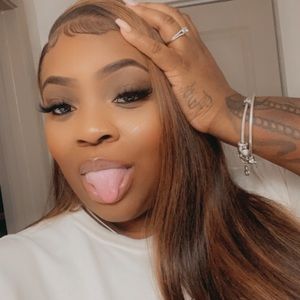 Meet your Posher, Joy